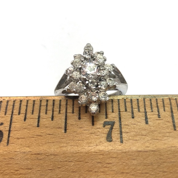 Stunning Round & Baguette Clear Cz 925 Silver Ring 7. Vtg cocktail cz gems ring. - Picture 2 of 4